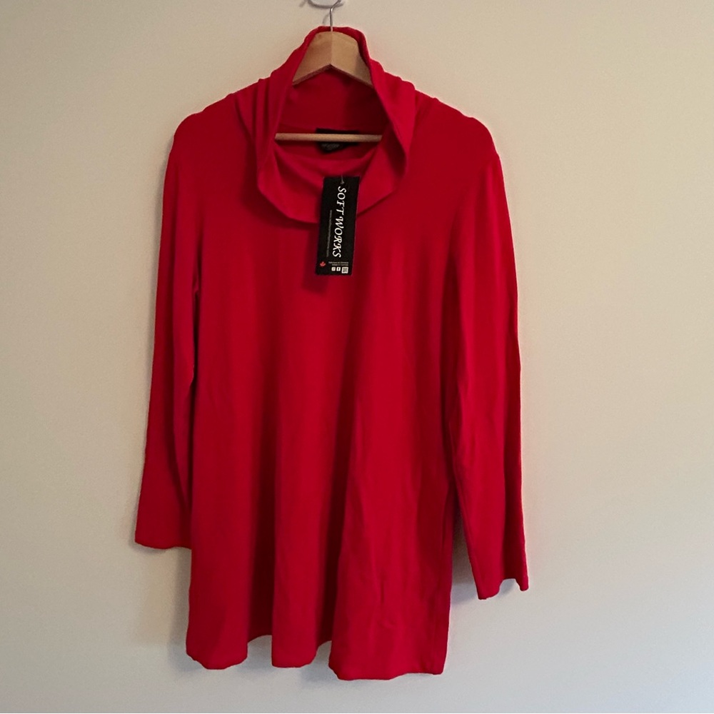 Soft Works Canadian made size L women’s red cowl neck tunic top w/pockets NWT!